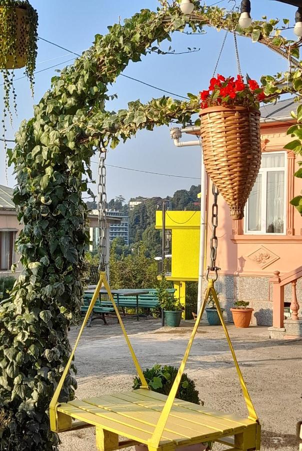 فندق Kemeni Garden باتومي المظهر الخارجي الصورة